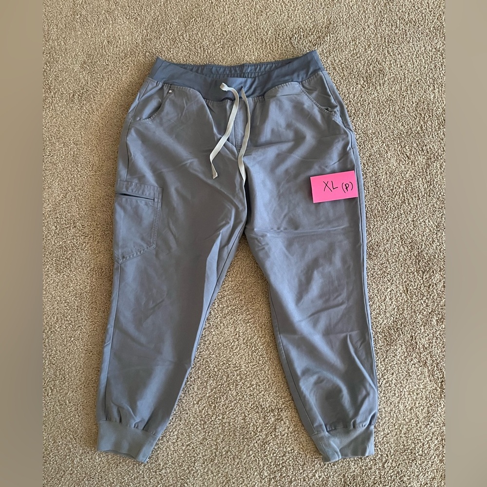 Figs Women's Gray Jogger Jeans